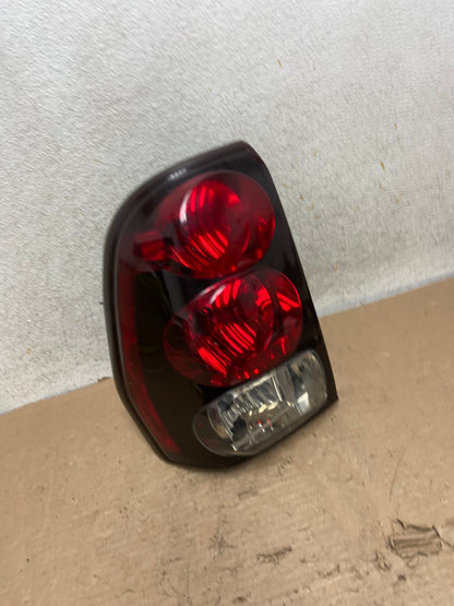 2002 to 2009 Chevrolet Trailblazer Left Driver LH Side Tail Light AI1137 LK2