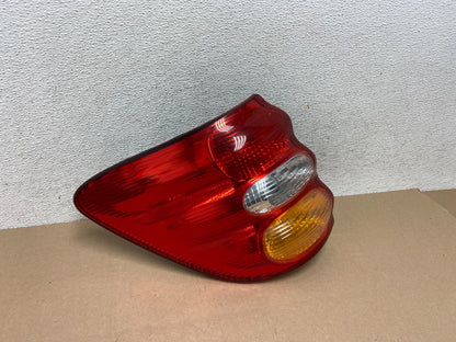 2001 to 2004 Toyota Sequoia Left Driver Lh Side Tail Light AG6586 DW2