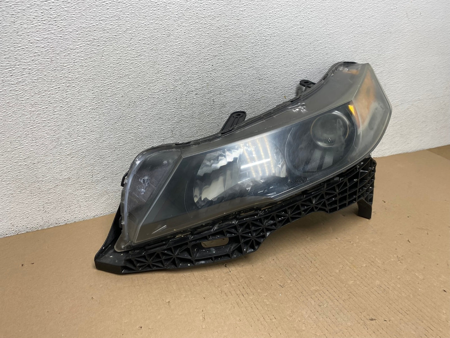 2012 to 2014 Acura TL Headlight Left Driver LH Side Xenon HID AF3104 LK2
