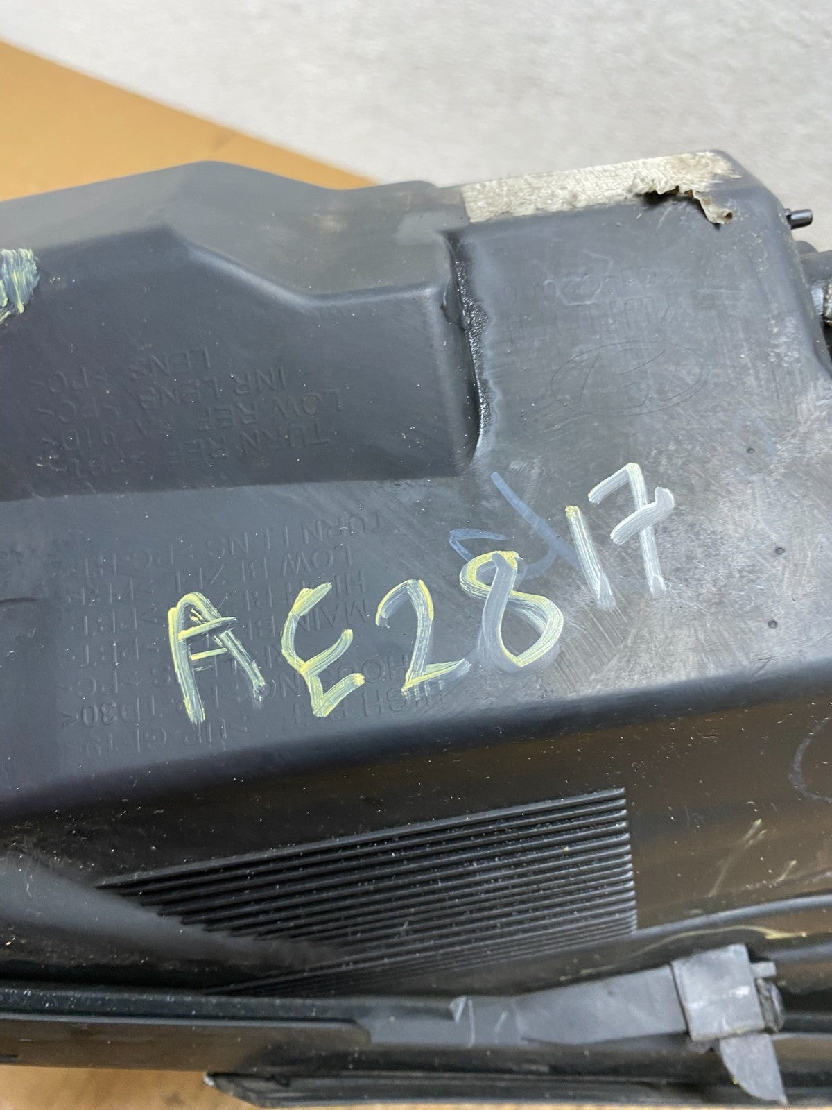 2015-2017 Hyundai Sonata Left Driver LH Side Halogen Headlight AE2817 DW13