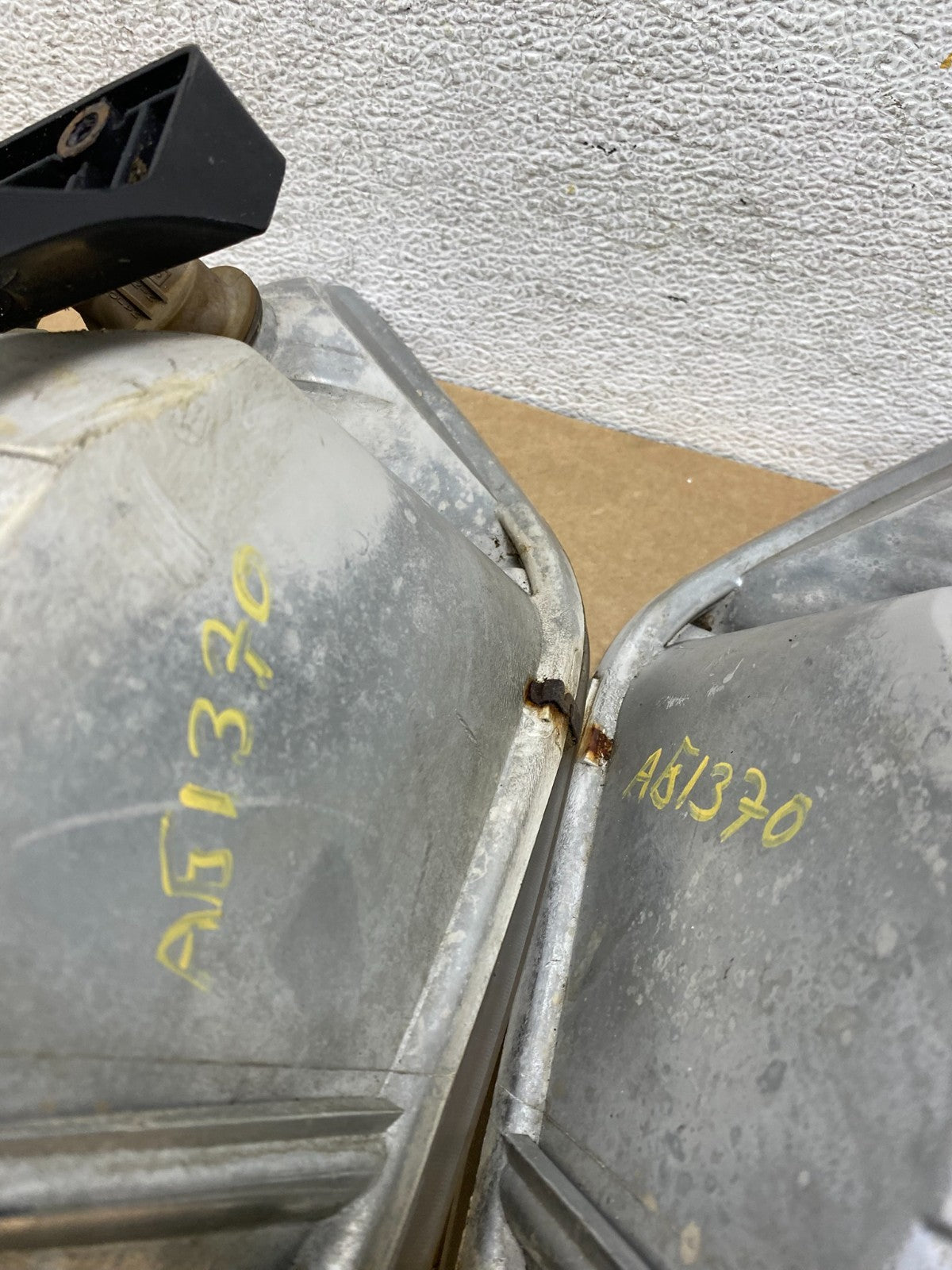 2001 to 2002 Nissan Quest Left+Right Side Halogen Headlights AG1370 DW10