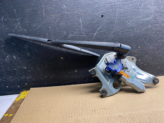 2010 to 2014 Subaru Legacy Outback Rear Wiper Motor Z47400