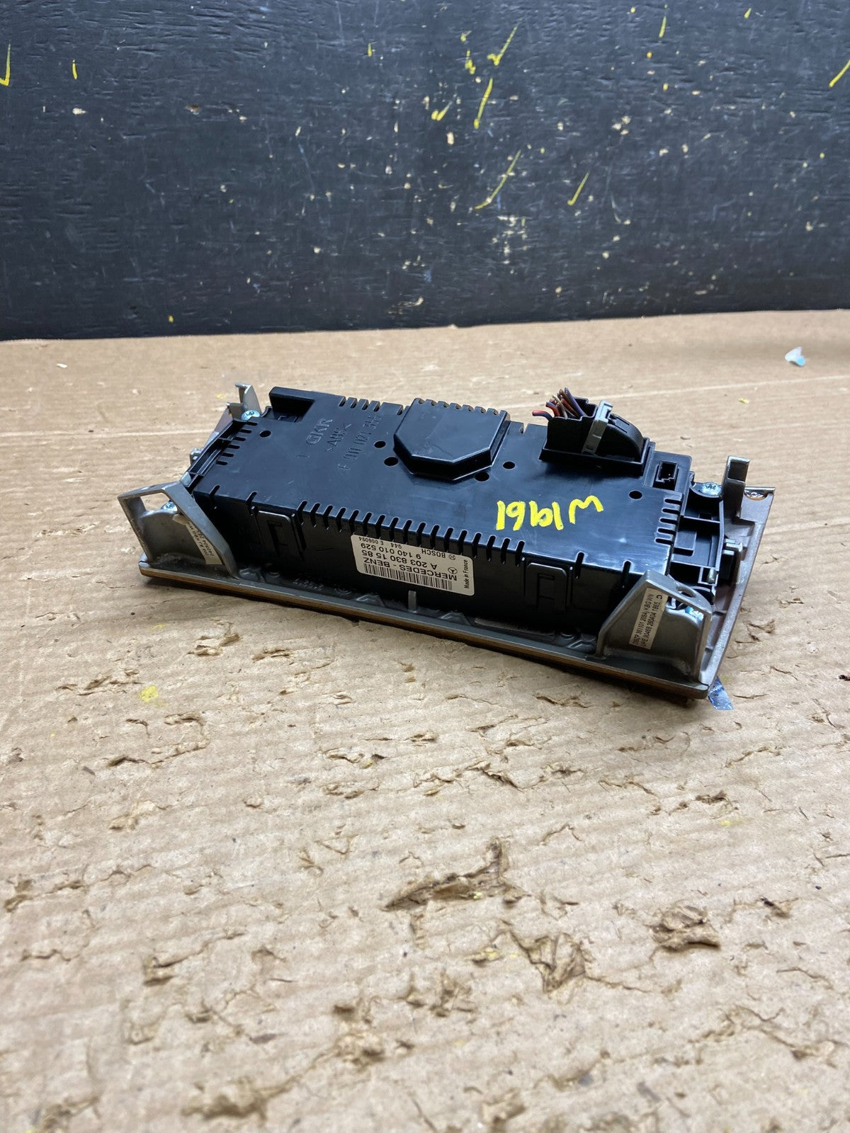2005-2009 Mercedes W203 C230 C240 A/C Heater Climate Control Trim OEM W1961 DG4