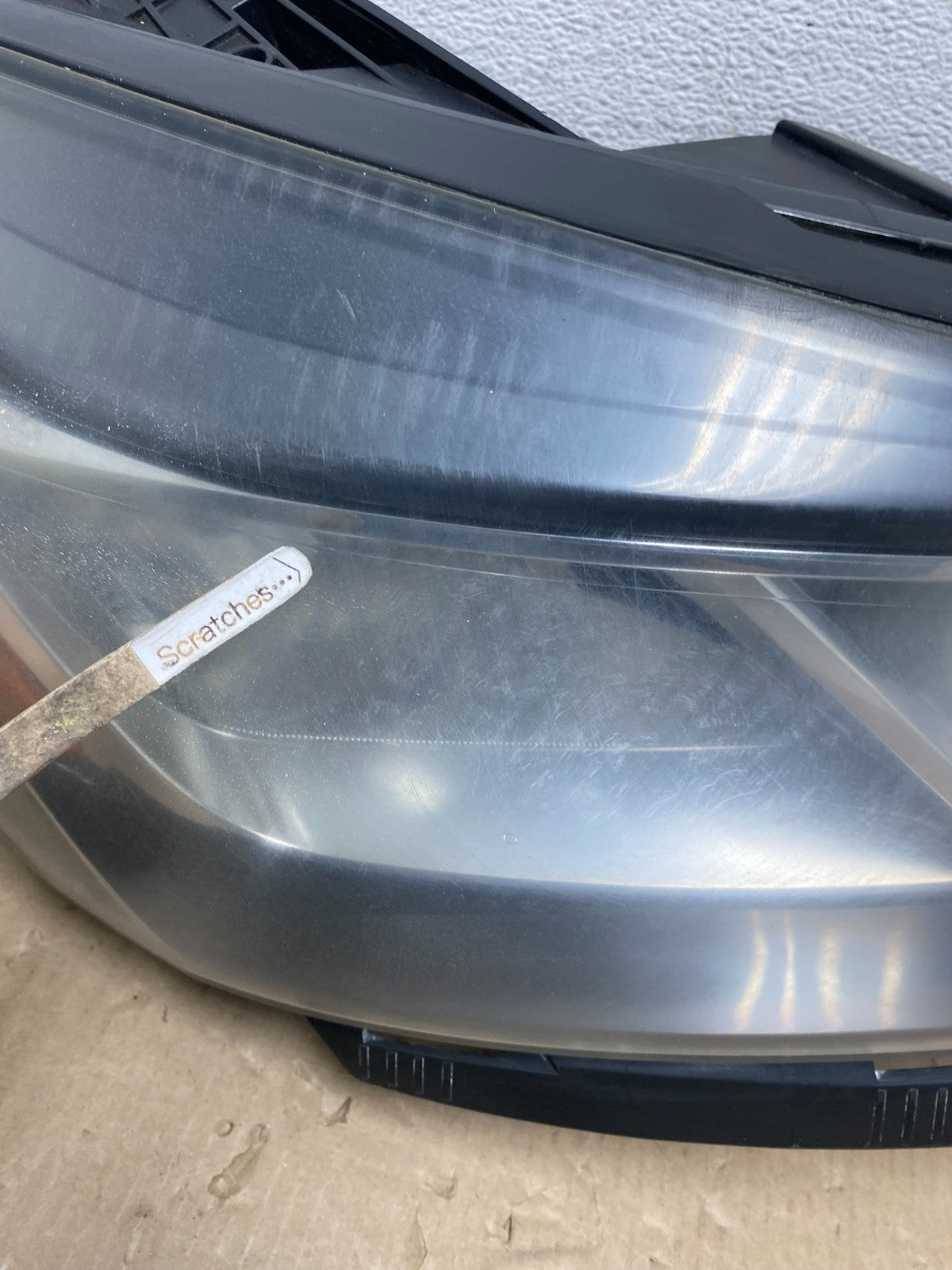 2013-2017 Chevrolet Traverse Right Passenger Side Halogen Headlight AG5889 DW3