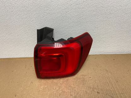 2017 to 2019 GMC Acadia Right Passenger RH Side Tail Light AB6621 DW0