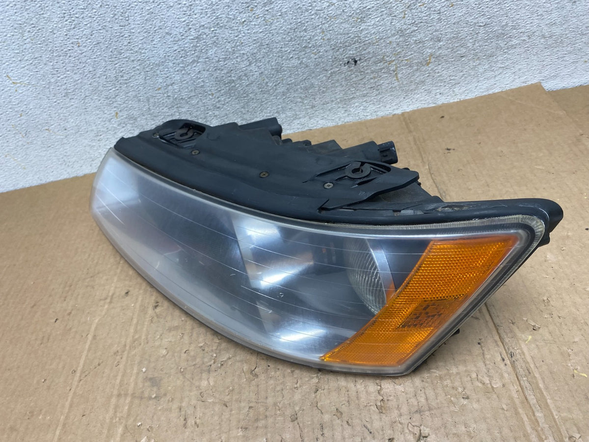 2006 to 2008 Hyundai Sonata Left Driver LH Side Headlight Halogen AI5610 DW1