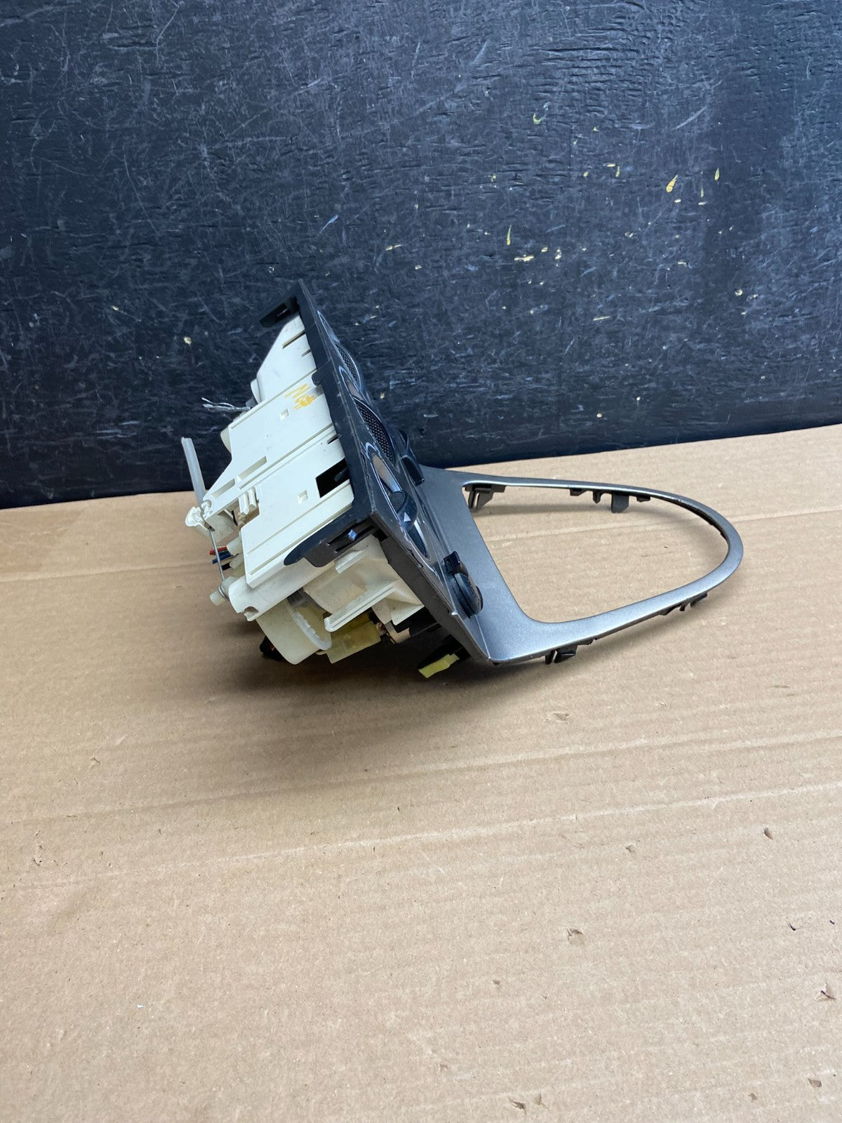 2003 to 2008 Toyota Corolla Matrix Climate Heater A/C AC Control Panel AG5094 DG1