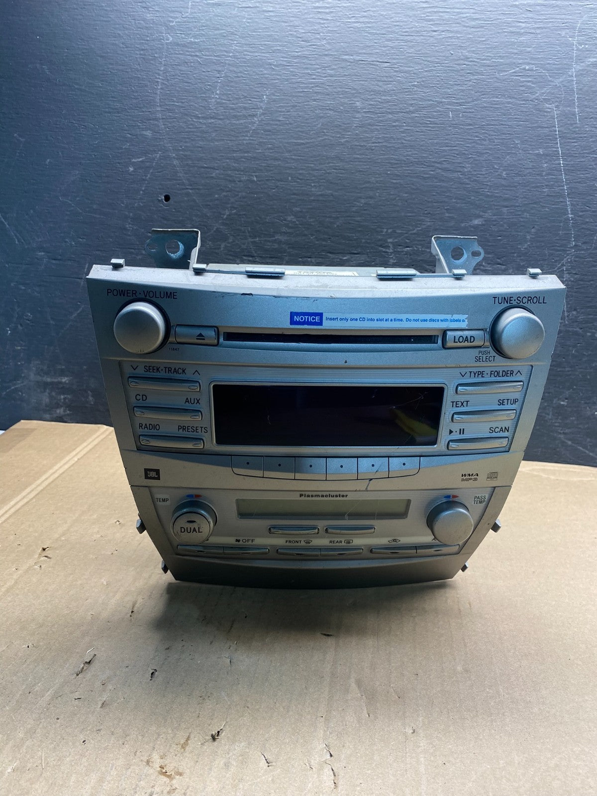 2007 to 2009 Toyota Camry Radio CD Player Climate Control Bezel ae7920 DG0