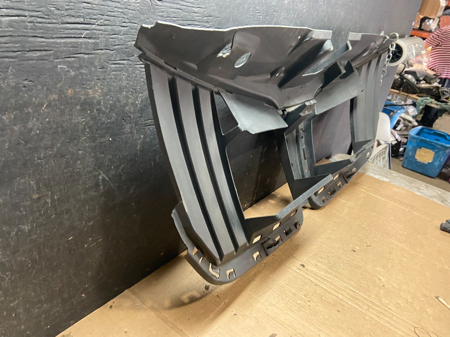 2010 to 2012 Lincoln MKT Grill Grille Support Panel O3111 PS7
