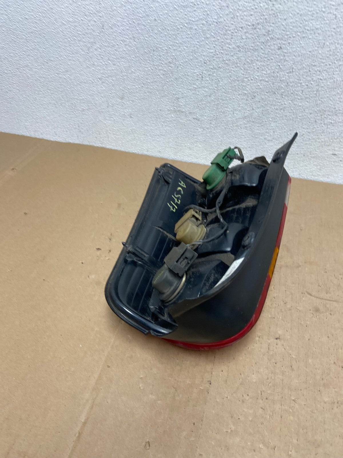 2001 to 2007 Ford Escape Left Driver Lh Side Tail Light AC5717 LK6