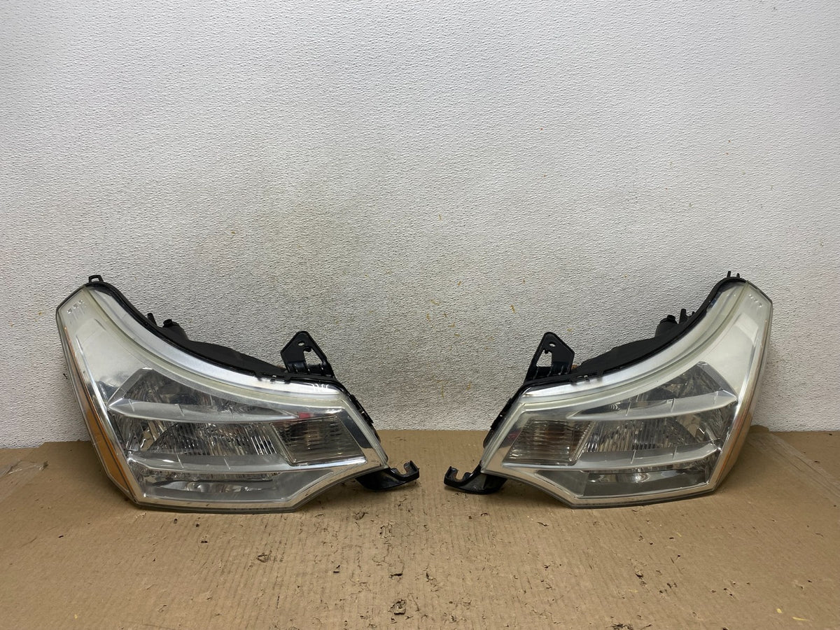2008 2009 2010 2011 Ford Focus Left+Right Headlights Halogen AH6617 DW0