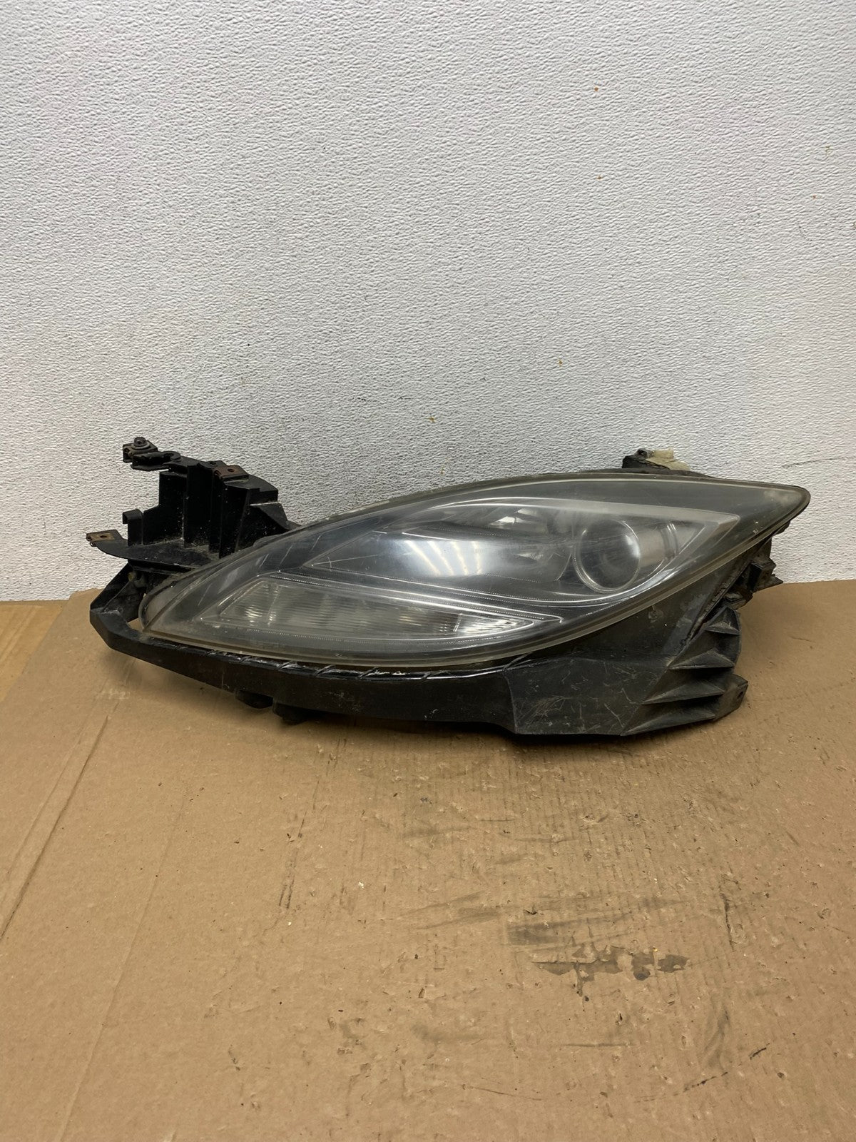 2009 - 2010 Mazda 6 Left Driver LH Side Xenon Headlight AD7837 DW0