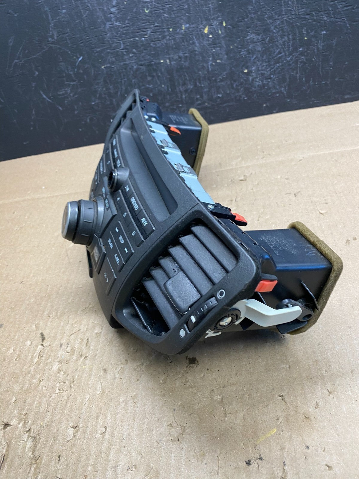 2011 to 2014 Acura TSX AM/FM CD Player Radio Audio System Air Vent AC6474 DG6