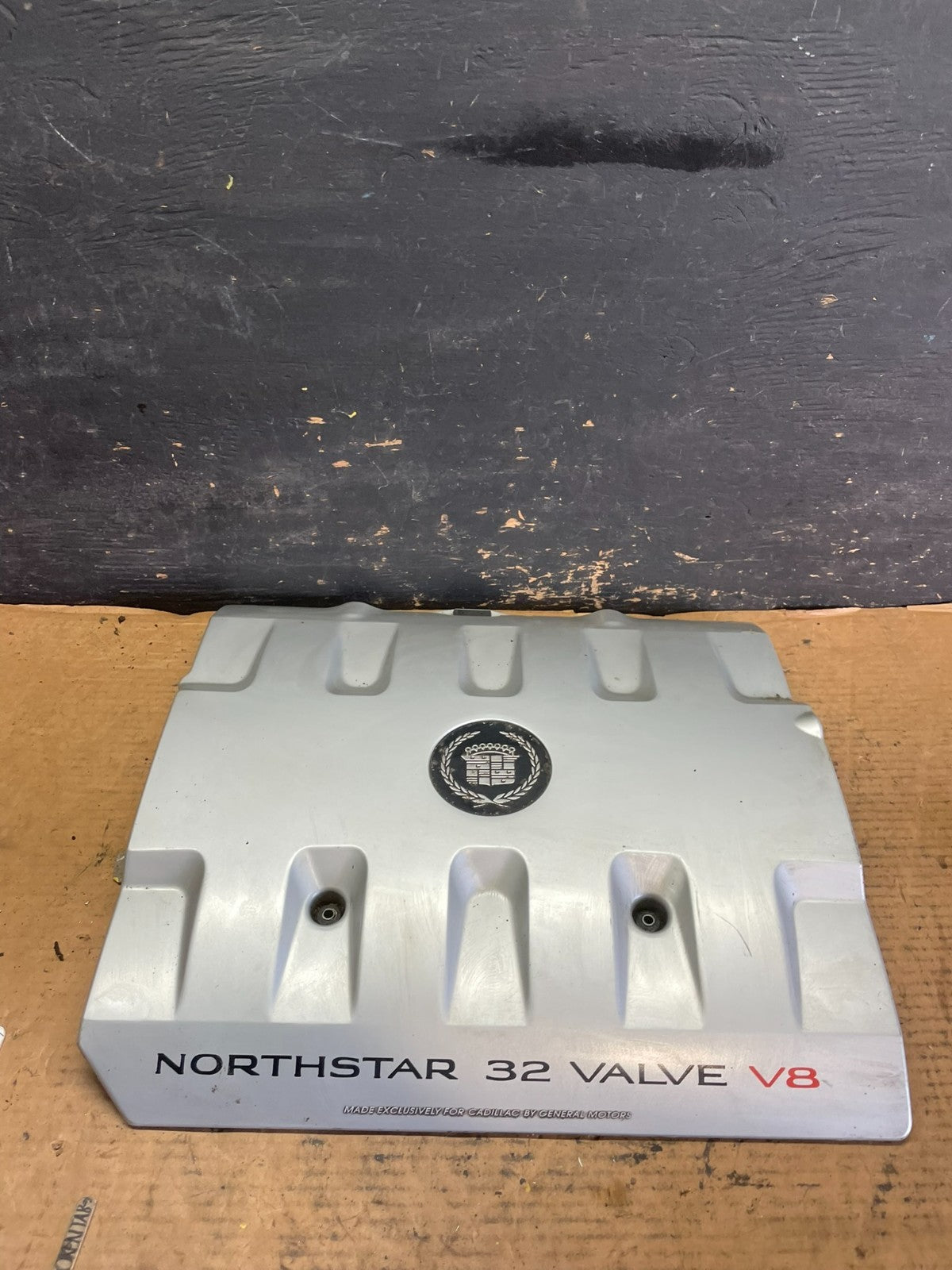 2001 to 2004 Cadillac Deville Seville Northstar Engine Motor Cover S1175 DG0