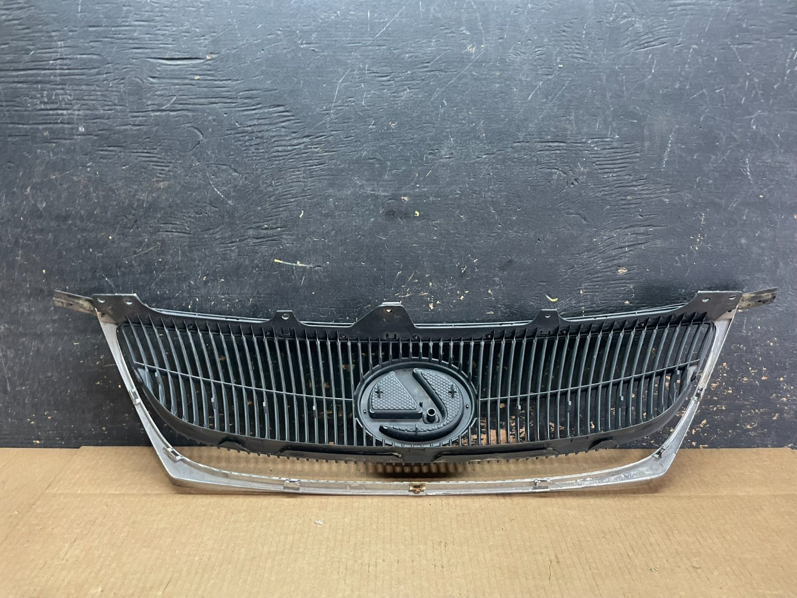 2006 - 2008 Lexus GS300 GS350 GS450 Front Upper Chrome Grill Grille OE AA9138 DG4