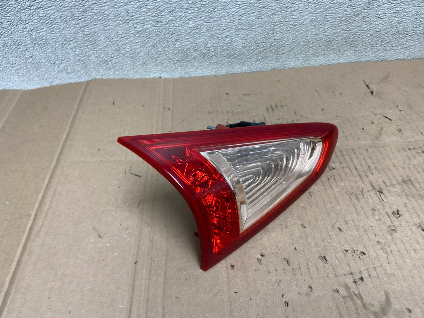 2008-2012 Infiniti Ex35 Inner Light Left Driver LH Tail Light OEM Y0071 DW2