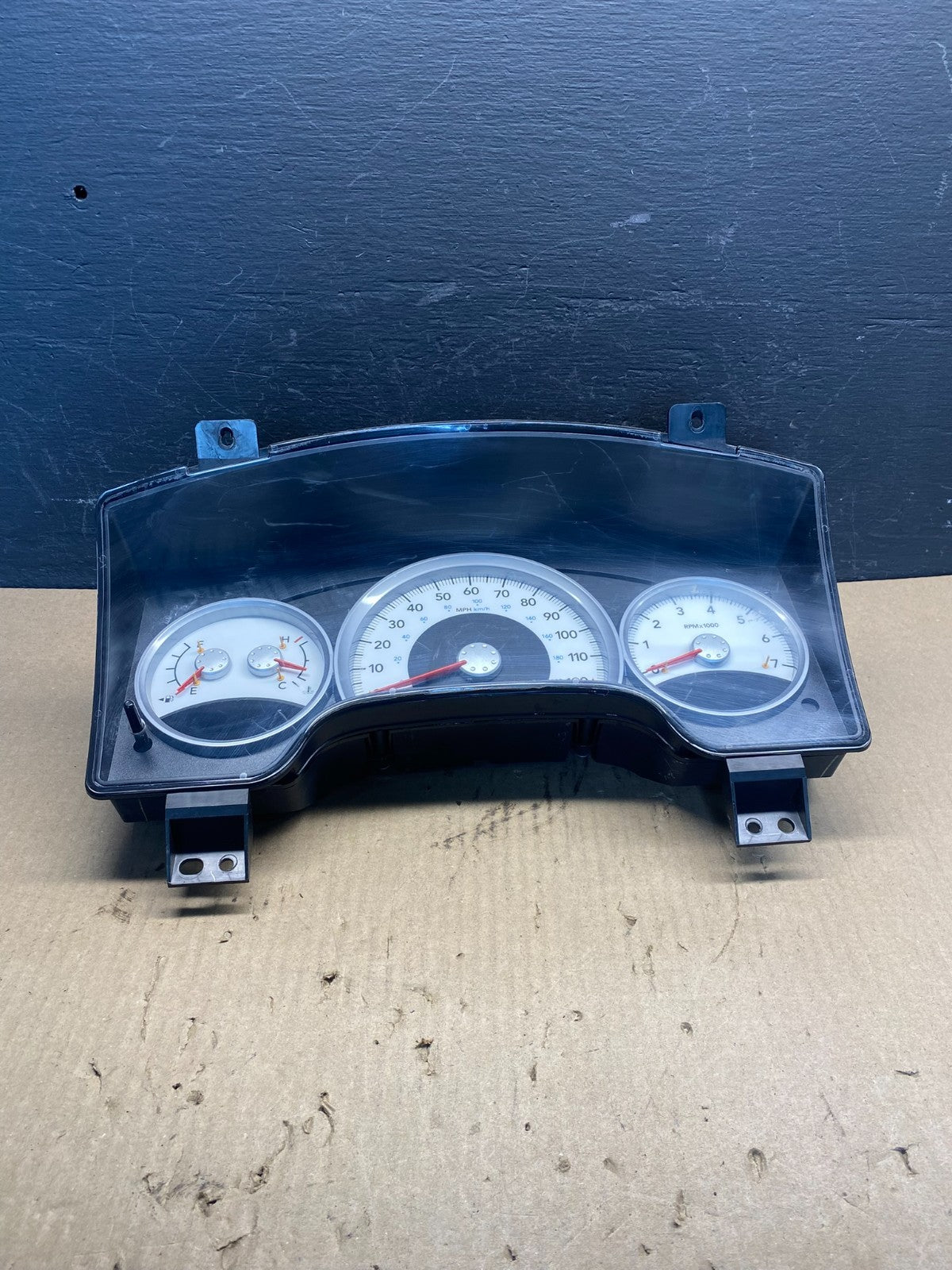 2006 Dodge Durango Speedometer Instrument Cluster Gauge AC8927 DG1