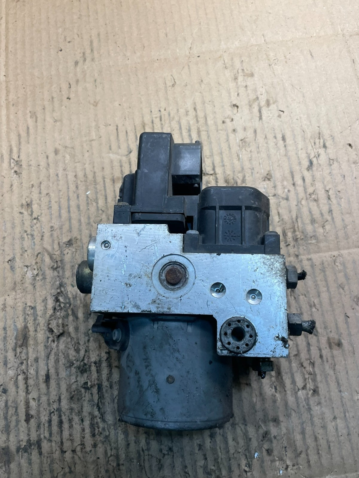 2004 2005 Dodge Durango ABS Anti Lock Brake Pump OEM X8854 DG1