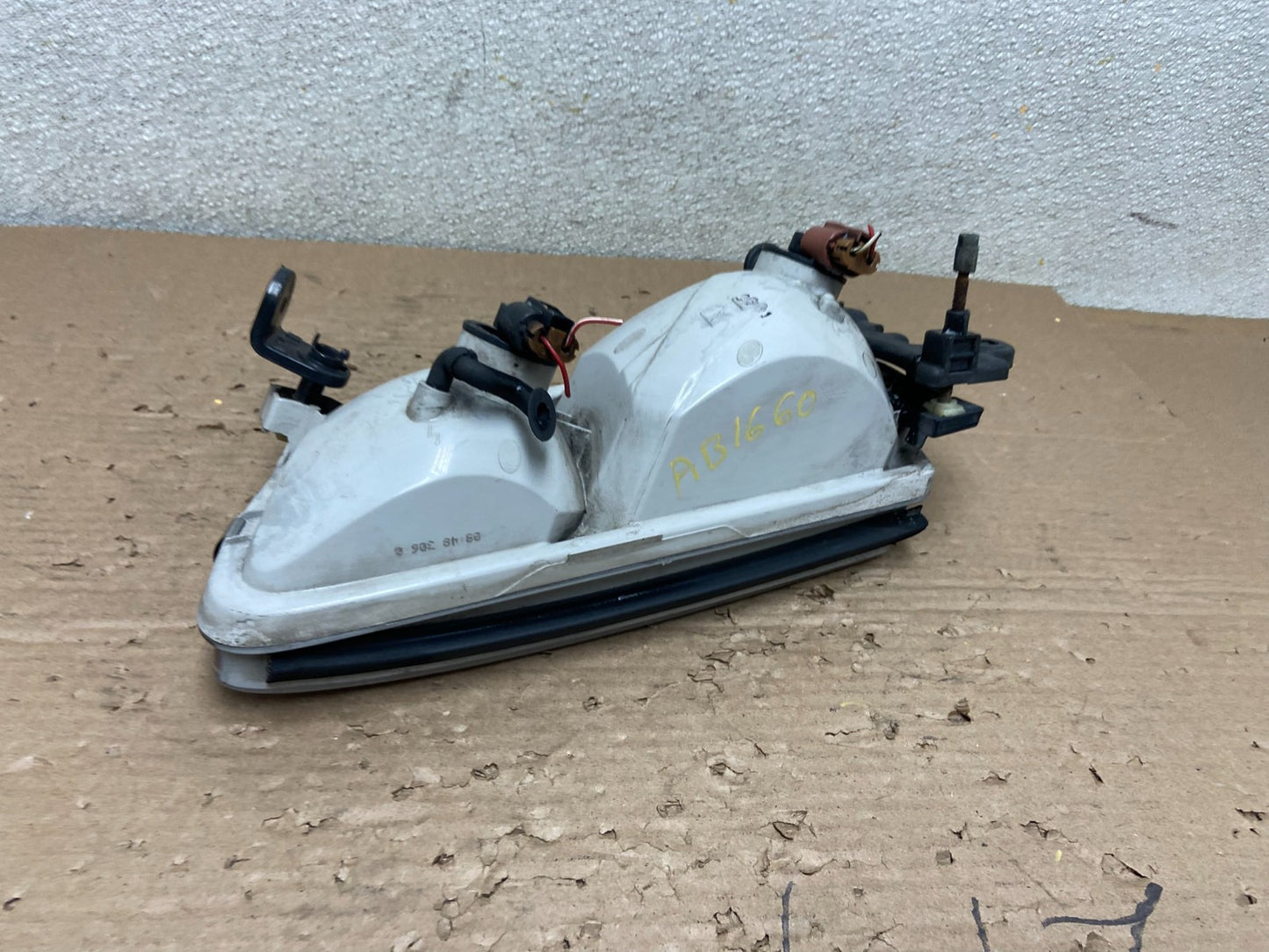 2000 to 2001 Toyota Camry Sedan Right Headlight Clear Lens AB1660 DW7