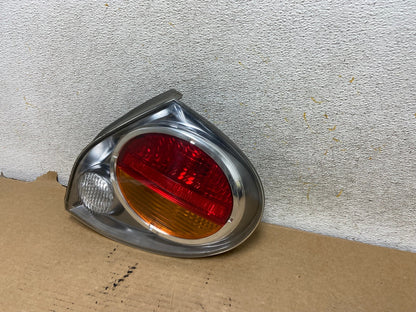 2002 2003 Nissan Maxima Right Passenger RH Side Tail Light AH7809 LK2