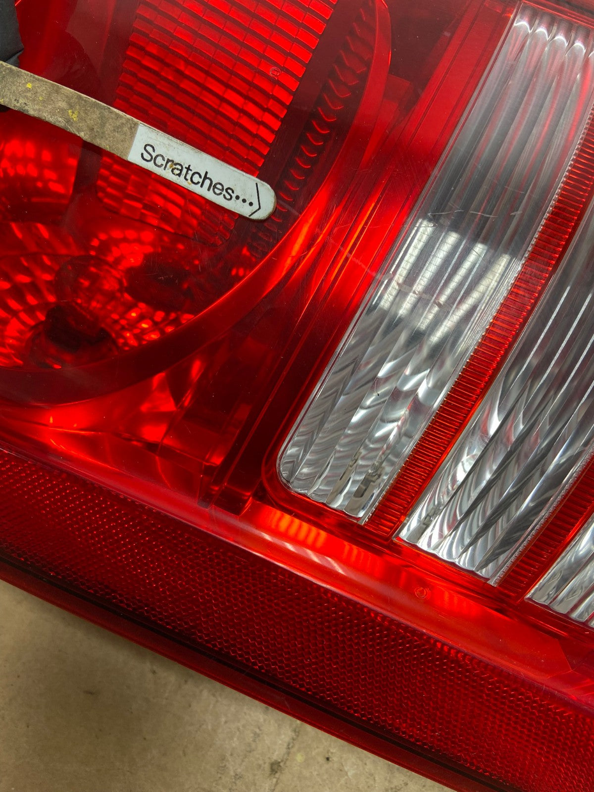 2008-2010 Chrysler Town and Country Left Driver Tail Light Oem AC3667 LK3