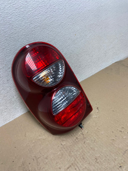 2005 2006 2007 Jeep Liberty Left Driver Lh Side Tail Light AG6981 LK2