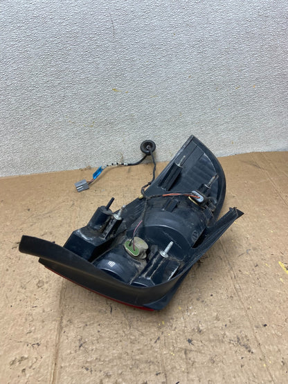 2000 - 2003 Mercury Sable Sedan Right Passenger Rh Side Tail Light OEM AA43554