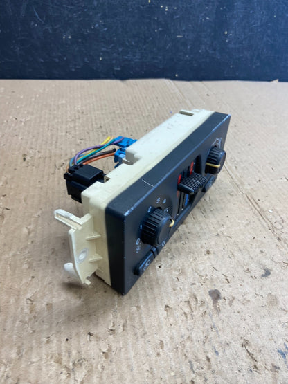 2003 to 2006 Chevrolet Silverado HVAC Heater Climate Control Module AE4113 DG1