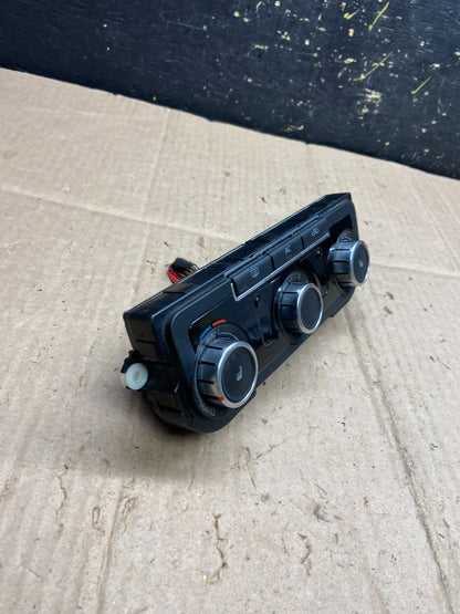 2009 - 2011 Volkswagen CC Center Climate Control Panel AC Heater AA7940 DG1