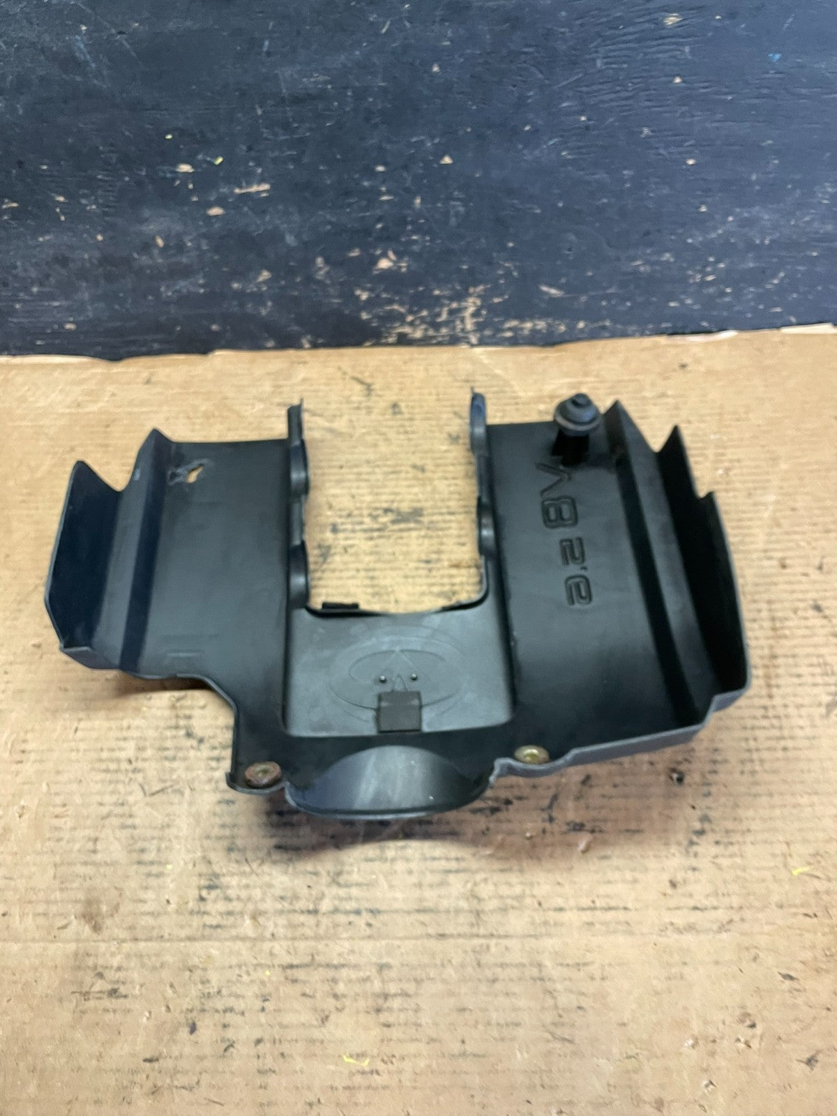 2004 to 2007  Infiniti QX56 Engine Cover Motor Shield Oem s1137 DG5