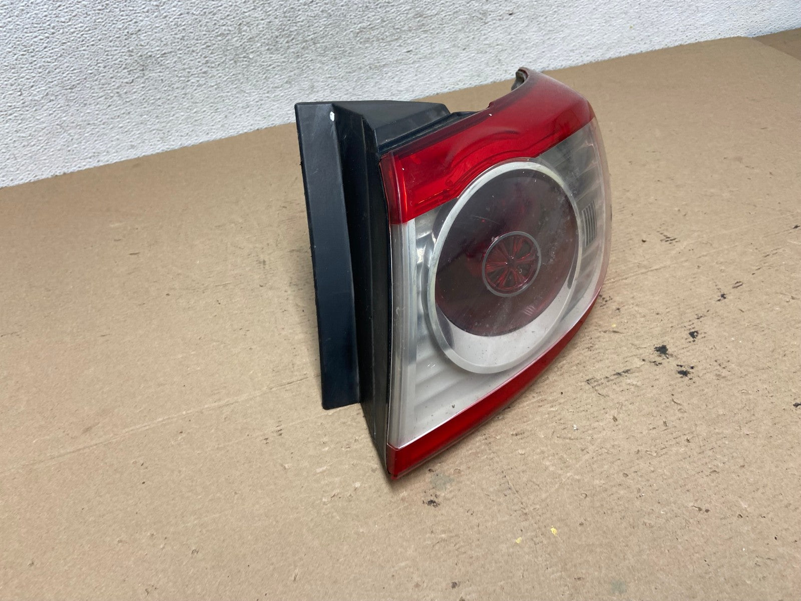 2010 to 2012 Hyundai Santa Fe Right Passenger RH Tail Light AF4761 LK2