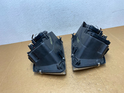 2002 to 2004 Volkswagen Jetta Left+Right Headlights AE0605 DW9