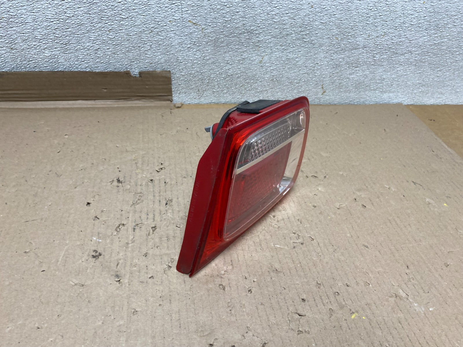 2013-2016 Chevrolet Malibu Right Passenger Rh Inner Tail Light Oem U1043 DW2