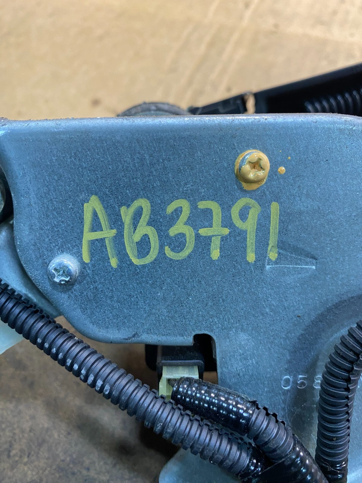 2010 to 2013 Honda Insight Rear Wiper Motor AB37916