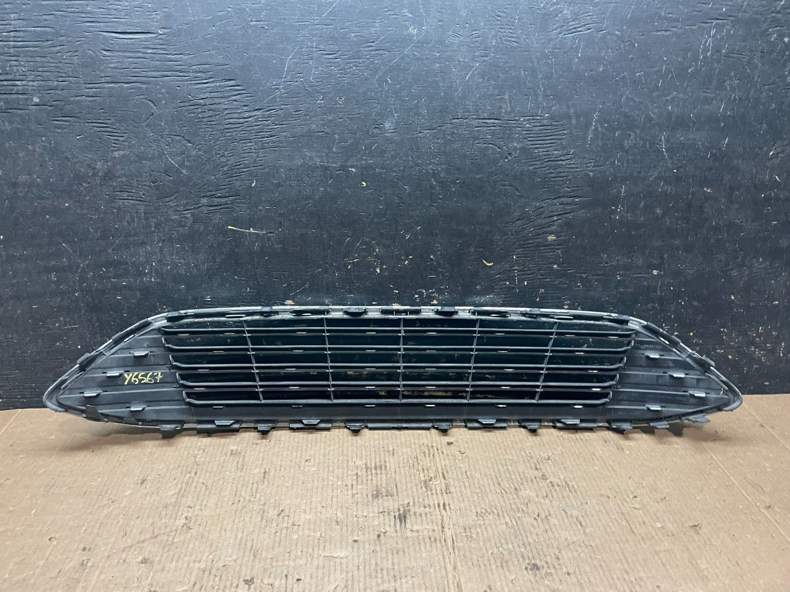 2015 to 2018 Ford Focus Front Upper Grille Grill Z6087 DG3