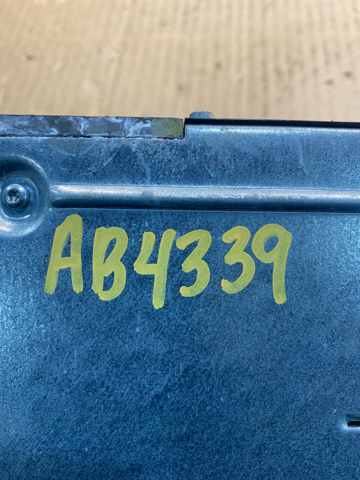 2007 to 2013 BMW E90 328i 335i Stereo Audio Amplifier Amp Oem AB4339 DG3