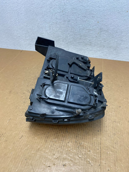 2000 to 2005 Cadillac Deville Right Passenger RH Side Headlight AE1417 DW9