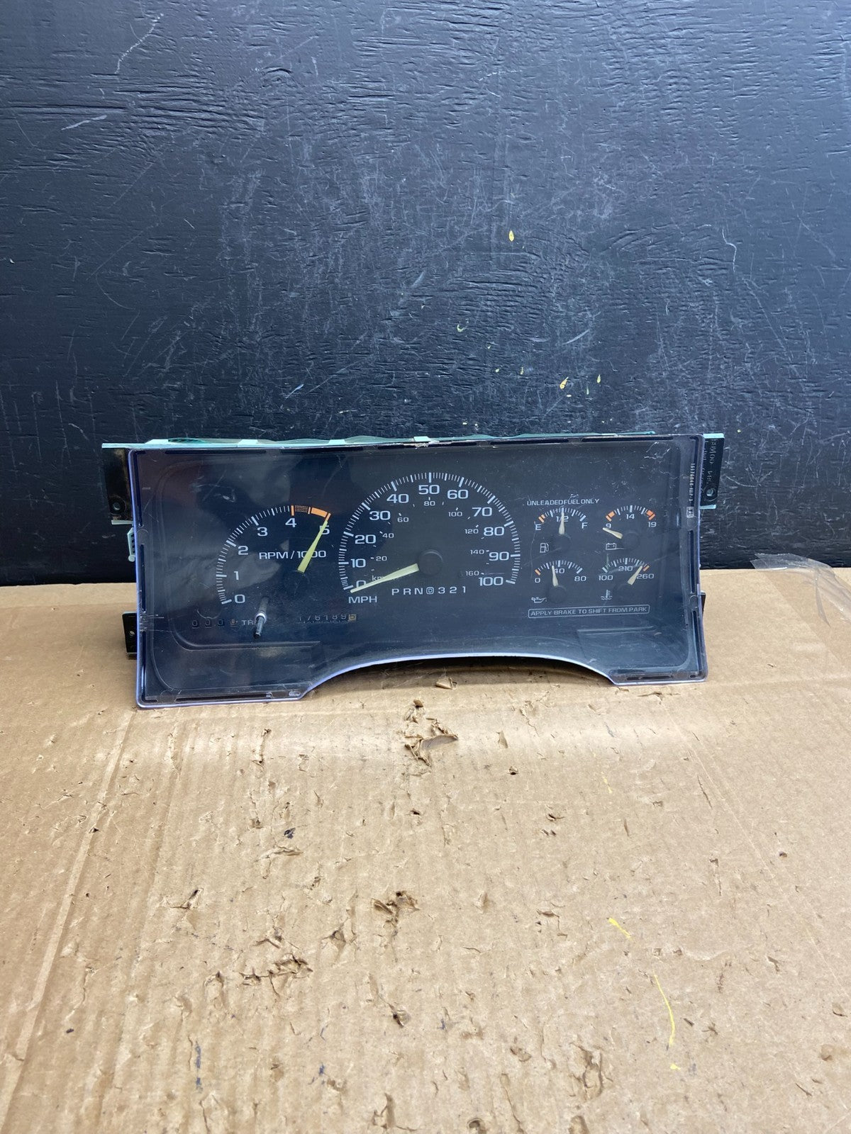 1995 to 1999 Chevrolet Silverado Suburban Cluster Gauge Speedometer AD69130
