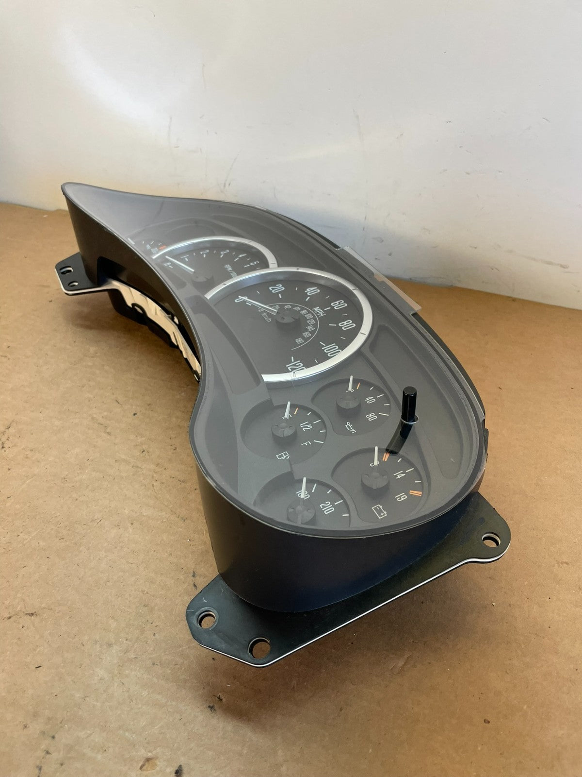 2003 to 2006 Cadillac Escalade Instrument Speedometer Cluster Gauge AG0744 DG2