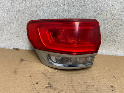 2014 - 2018 Jeep Grand Cherokee Left Driver LH Side Tail Light A4325 LK0