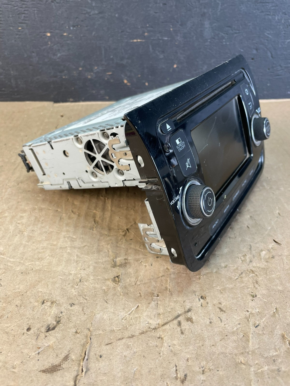 2015 2016 2017 Ram Promaster City Radio Screen AM/FM Player AD5931 DG2