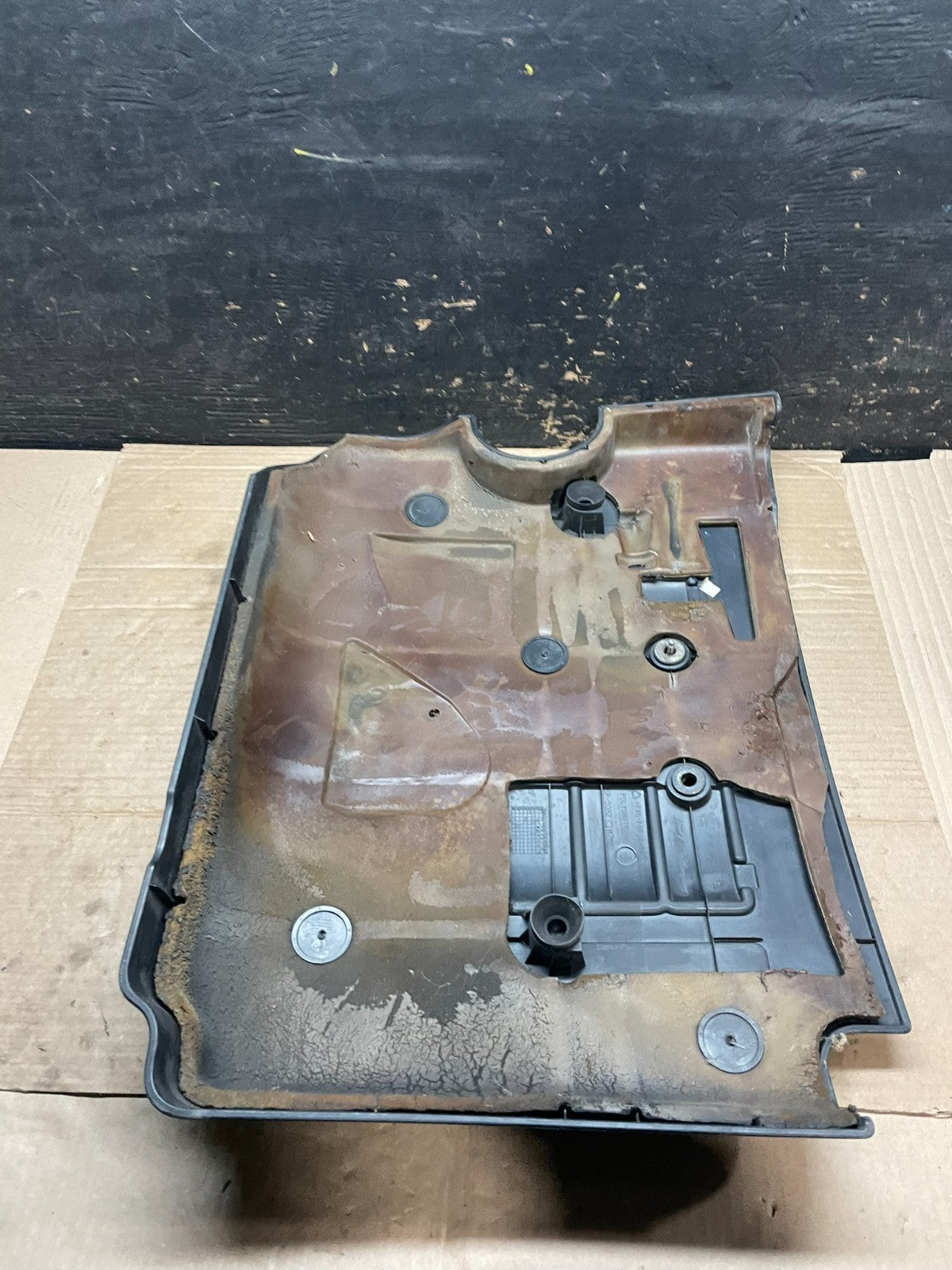 2002 to 2004 Lincoln Navigator 5.4L V8 Engine Motor Cover V2946 DG7