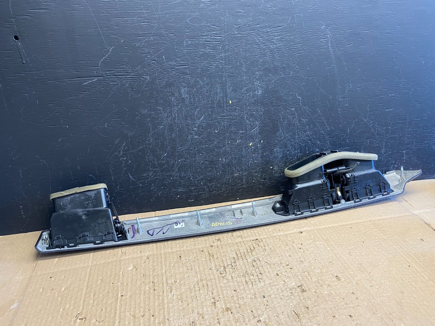 2004-2010 BMW E60 528i 535i 550i Front Center Dash Air Vent Panel Trim AD2015 DG4