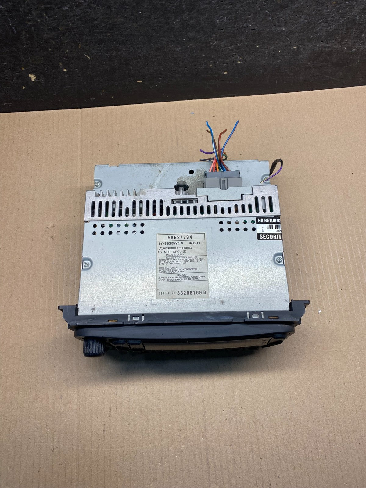 2001 2005 Chrysler Sebring Radio Stereo CD Player Stereo Receiver AMFM ai5312 DG3