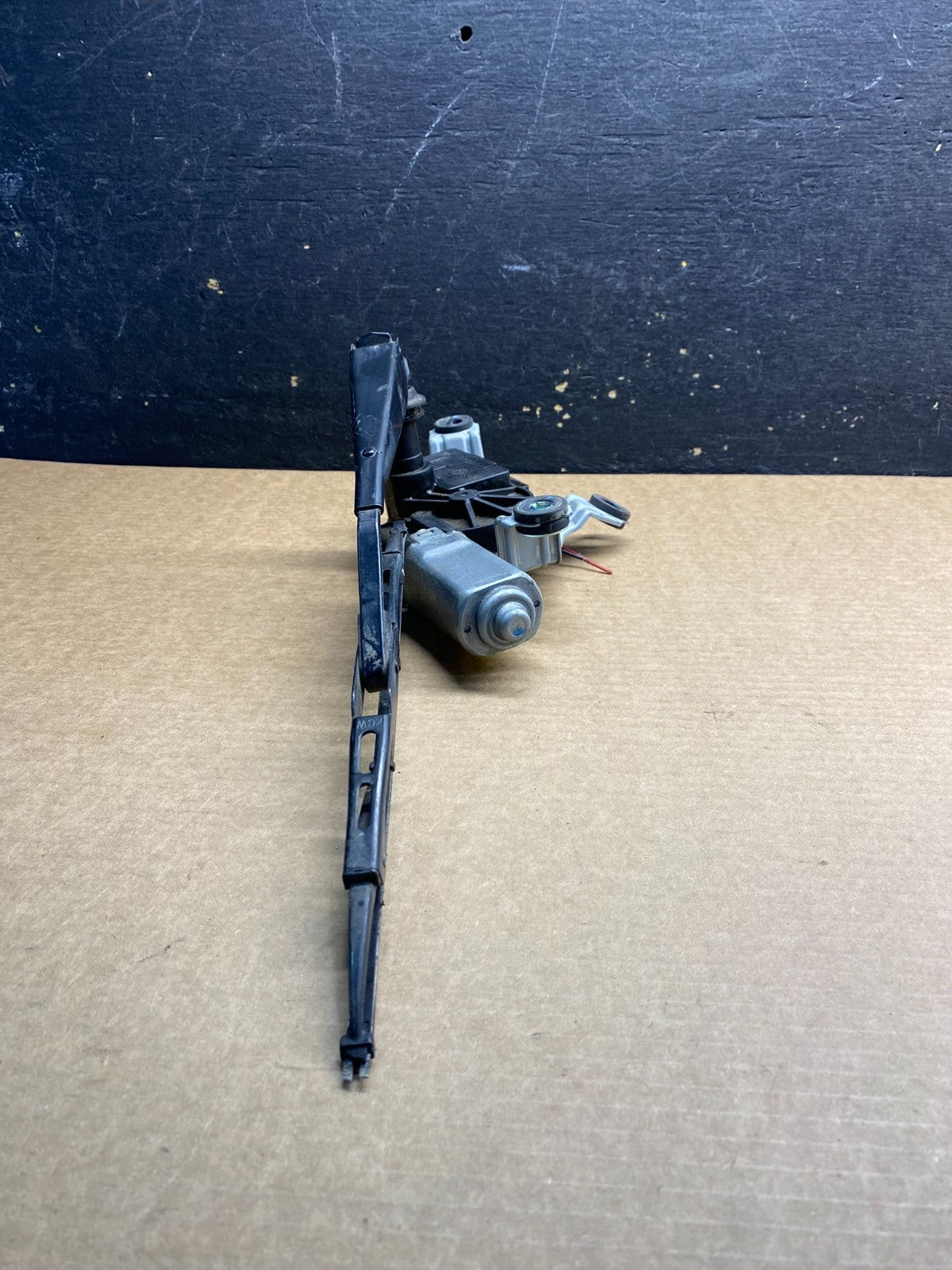 2010 to 2016 Cadillac SRX Rear Windshield Washer Wiper Motor OEM z9045 DG2