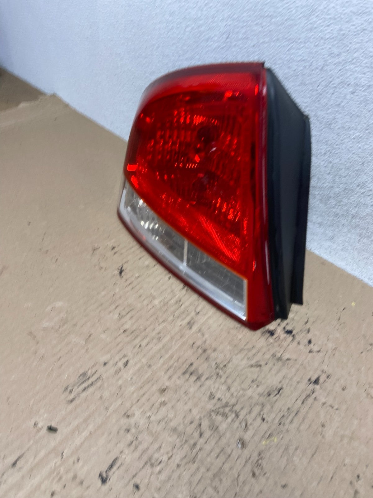 2007 to 2008 Kia Spectra Sedan Left Driver LH Side Tail Light AF5930 DG1