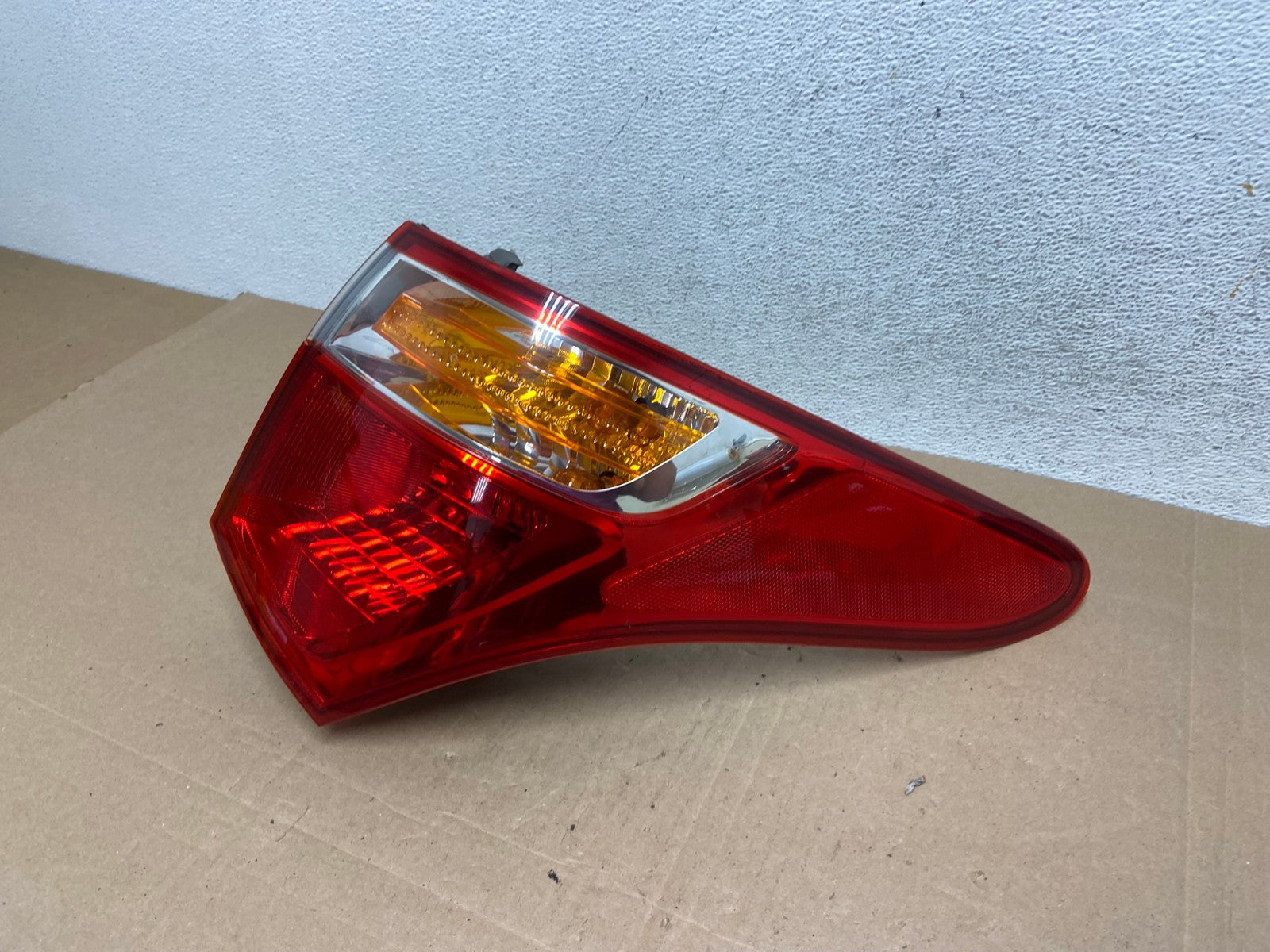 2007 to 2012 Hyundai Veracruz Tail Light Right Passenger RH AE4938 LK1