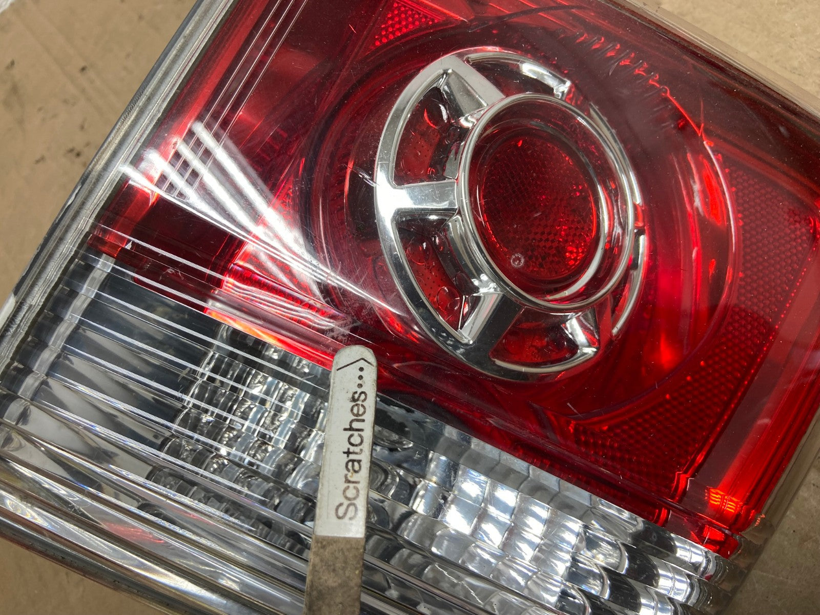 2007 to 2012 GMC Acadia Right Passenger Rh Hatch Tail Light Inner AE9377 LK3