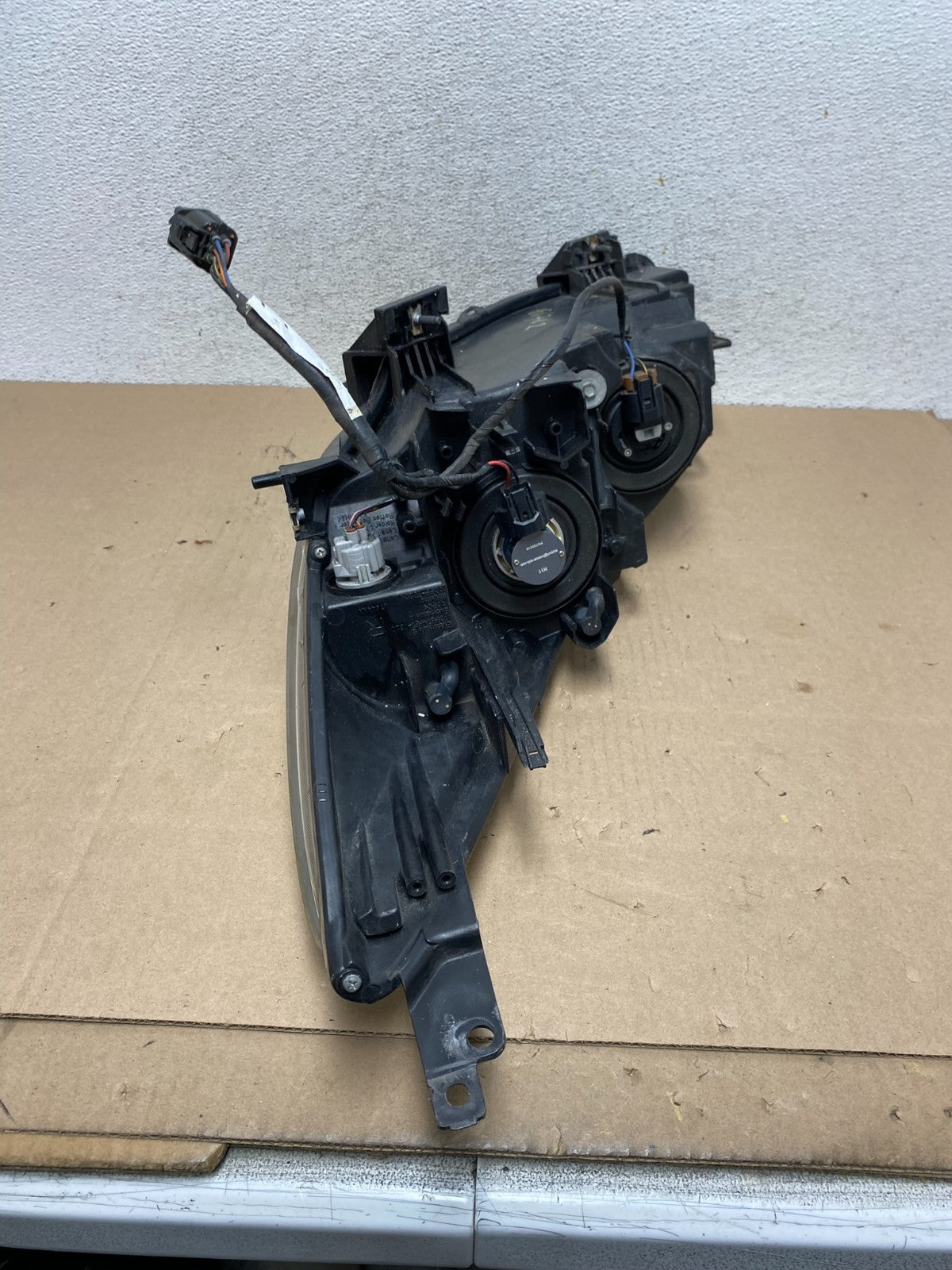 2010 - 2013 Mazda 3 Halogen Right Passenger Rh Side Headlight AG6702 DW6
