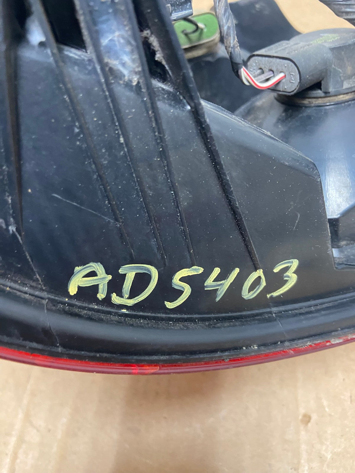 2005 2006 2007 Ford Five Hundred Right Passenger RH Tail Light AD5403 LK8
